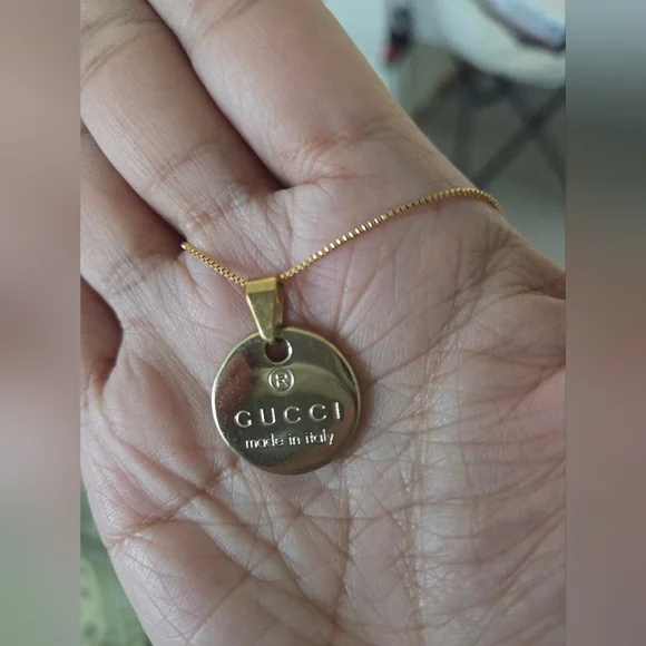 Gucci Gold Zipper Pull Pendant - Picture 4 of 5